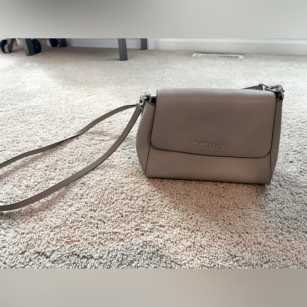 Cross body Michael Kors bag
